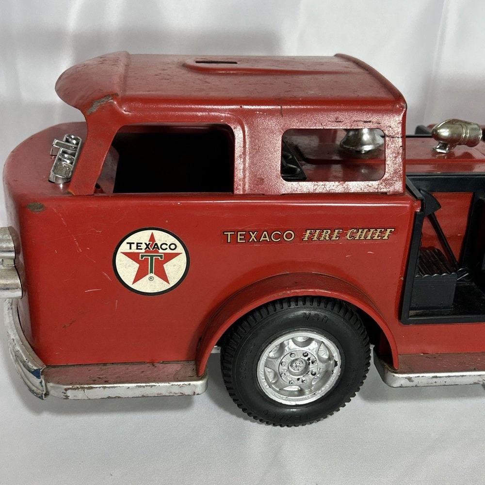 Vintage Texaco Pressed Steel Fire Chief Truck Engine Red‎